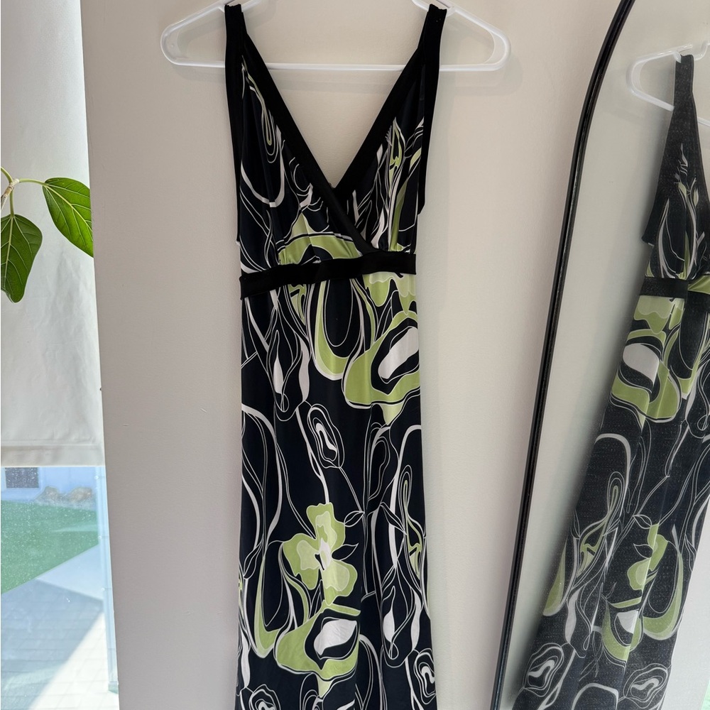 Mariposa Retro Black and Green Midi Dress